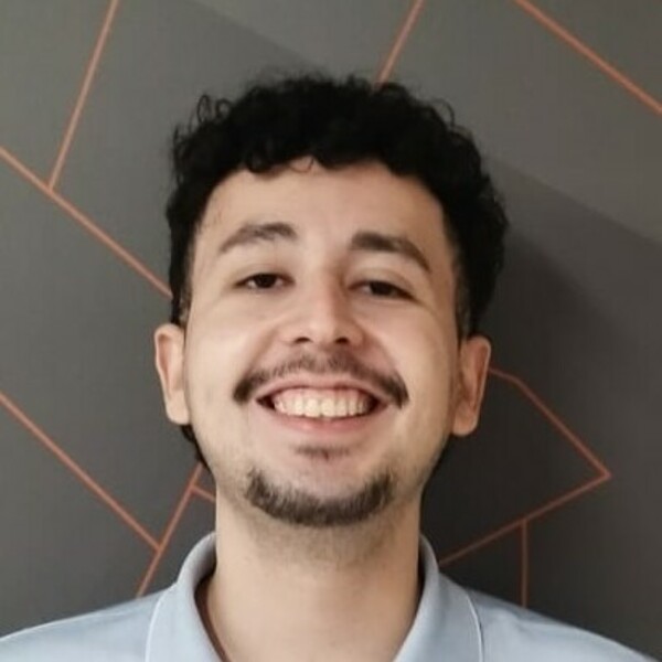 João Pedro - Professor de Matemática - Campus do CTA