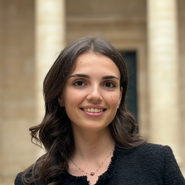 Alice - Prof de droit civil - Neuilly-sur-Seine
