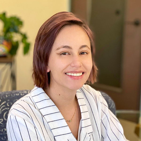 Lilly - American sign language tutor - Corona