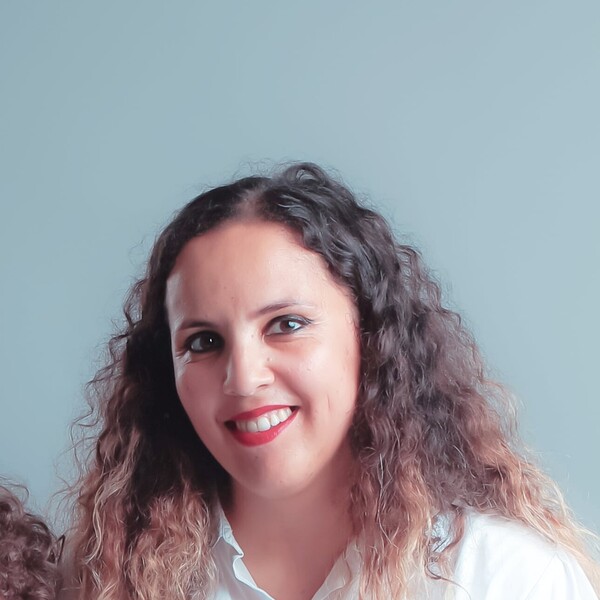 Safia - Prof d'espagnol - 