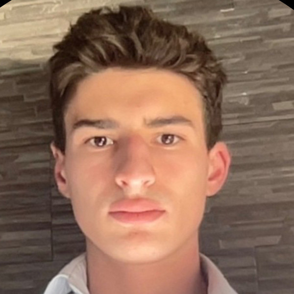 Ryan - Prof de maths - Villeneuve-d'Ascq