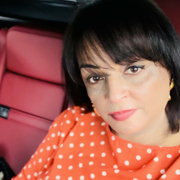Iris - Spanish tutor - Perth Amboy