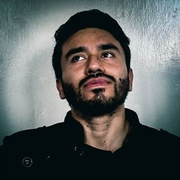 Rodrigo - Profesor de biología - 