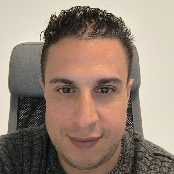 Giuseppe - Insegnante di olandese - Milano