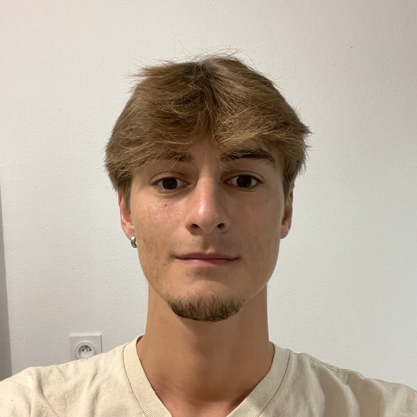 Enzo - Prof de maths - Besançon