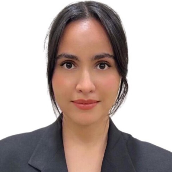 Ouiam - Prof d'aide aux devoirs - Nîmes