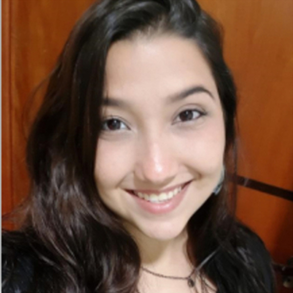 Giovanna - Professor de Biologia - Marapé