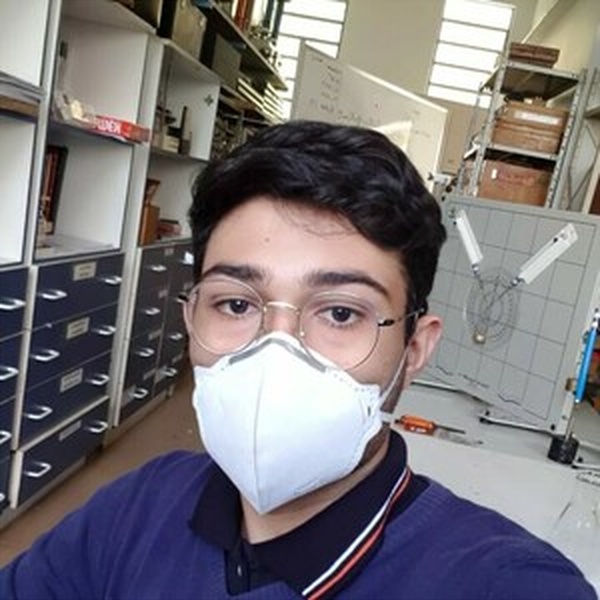 Estevão - Professor de Física (Ensino Superior) - Belo Horizonte