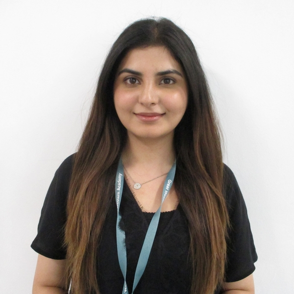 Aimen - Biology tutor - Swindon