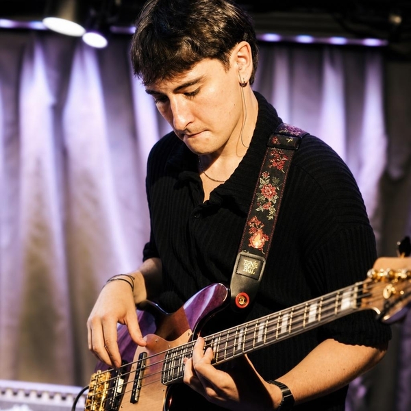 Denys - Bass guitar tutor - Greenwich