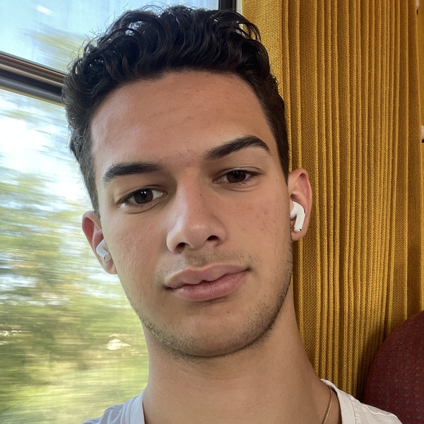 Ethan - Prof de maths - Ambérieu-en-Bugey