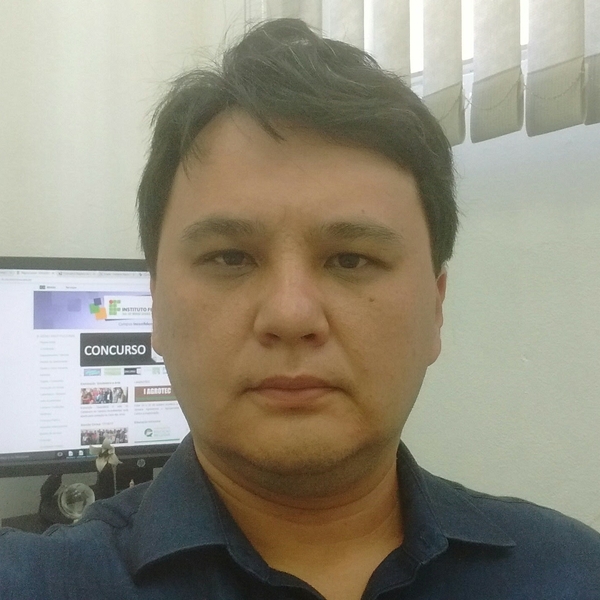 Oswaldo - Professor de bioquímica - São Paulo
