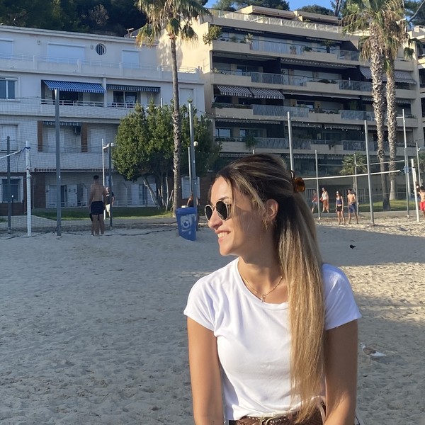 Julie - Prof d'aide aux devoirs - Martigues