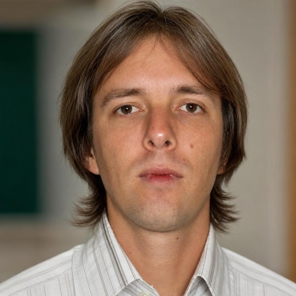 Maxime - professeur de mathématiques - Fontainebleau