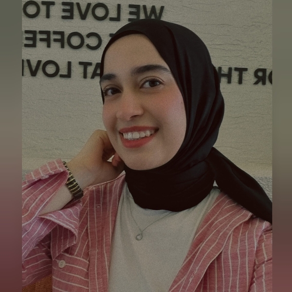 Ayşe - İngilizce öğretmeni - Karaman