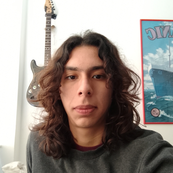 CARLOS - Profesor piano - Lima