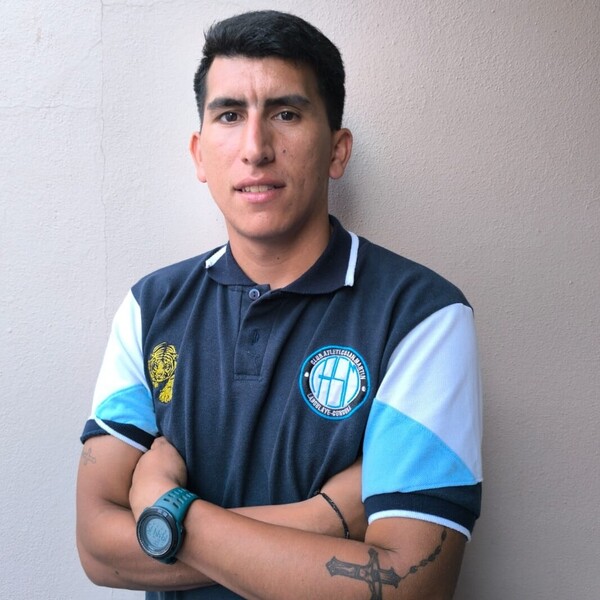 Maximiliano - entrenador de hockey - Laboulaye