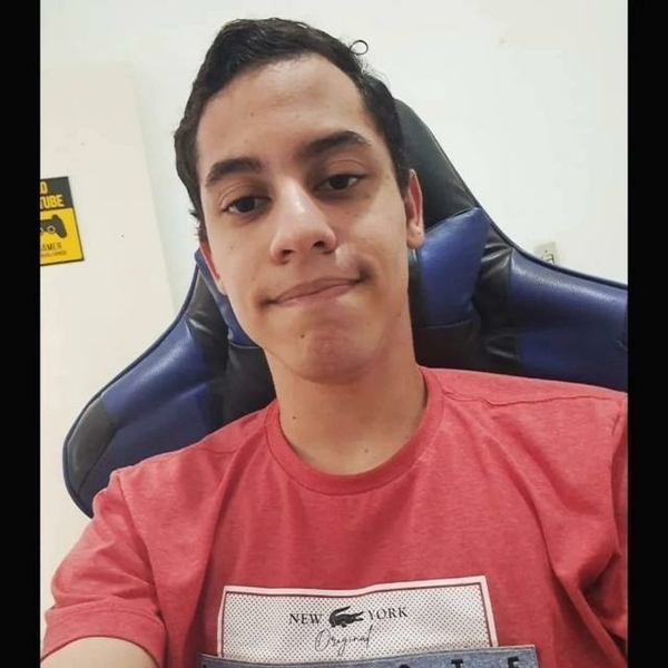 Yuri - Professor de inglês - Natal