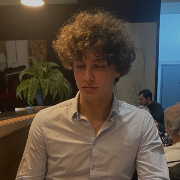 Louis - Prof d'aide aux devoirs - Champier