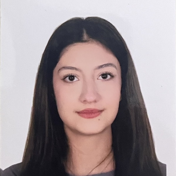 Damla - İngilizce öğretmeni - Gaziantep