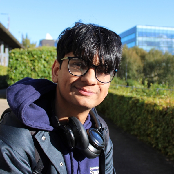 Shahzaib - Physics tutor - Dumbarton