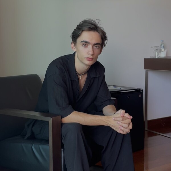 Tomás - Prof de programação - Moita