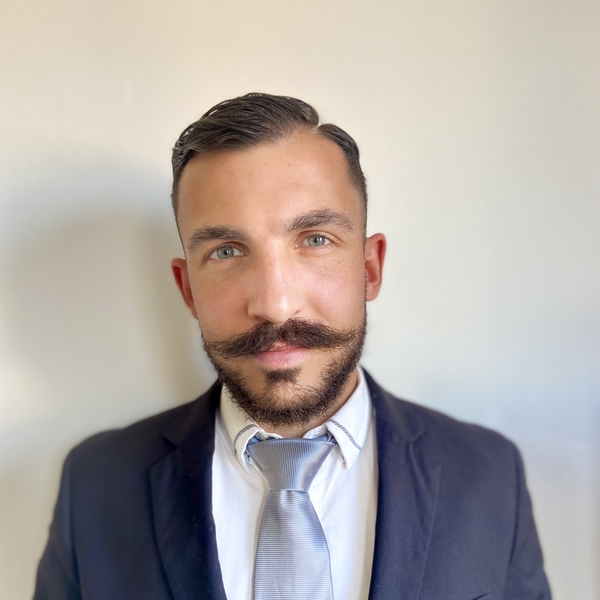 Edoardo - Prof de base de données - Lugano