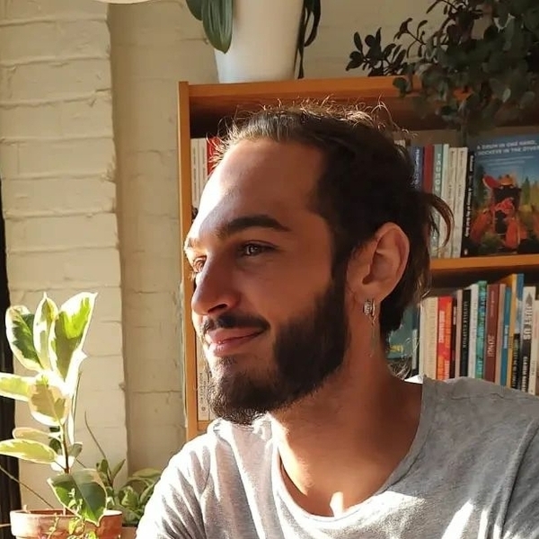 Hector - Spanish tutor - Victoria