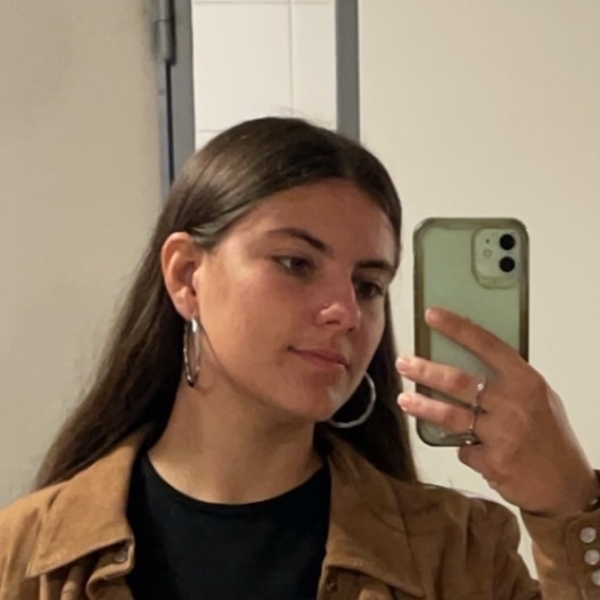 Lola - Prof de maths - Nancy