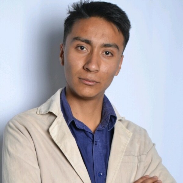 Obed Eluzai - Profesor de matemáticas - Palmarito Tochapan