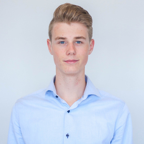 Aron - Leraar piano - Kampen