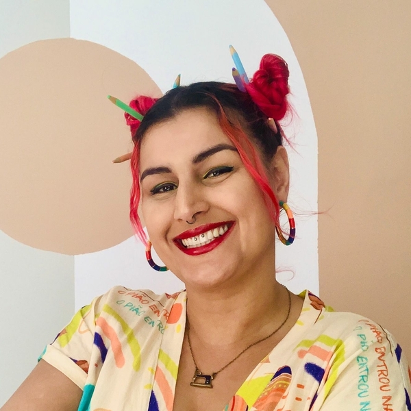 Mayara - Prof de design de moda - Barra Velha