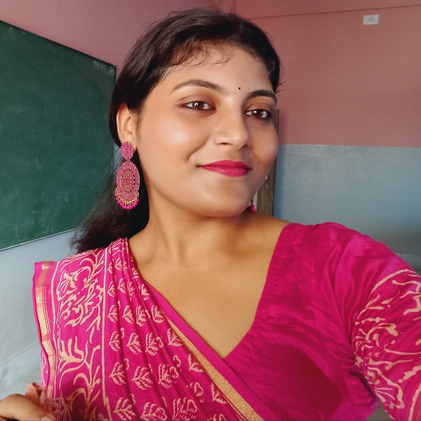 Adrija - Physics teacher - Chinsurah