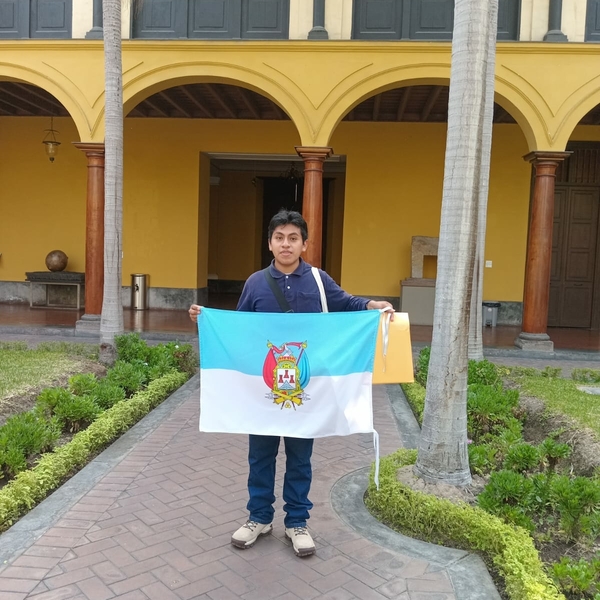 Roger Gustavo - Profe de inglés - Puno