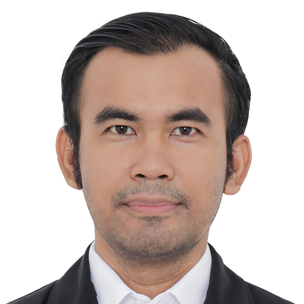 Tri - Guru komunikasi sosial - 