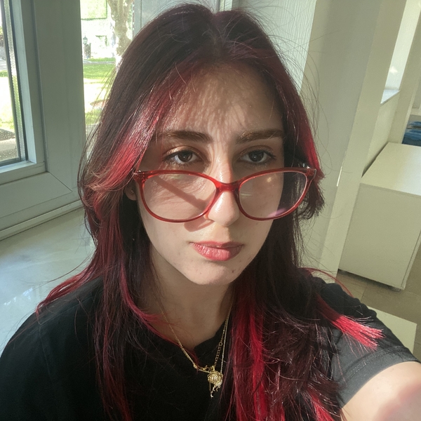 Eylül Sude - Tarih öğretmeni - 