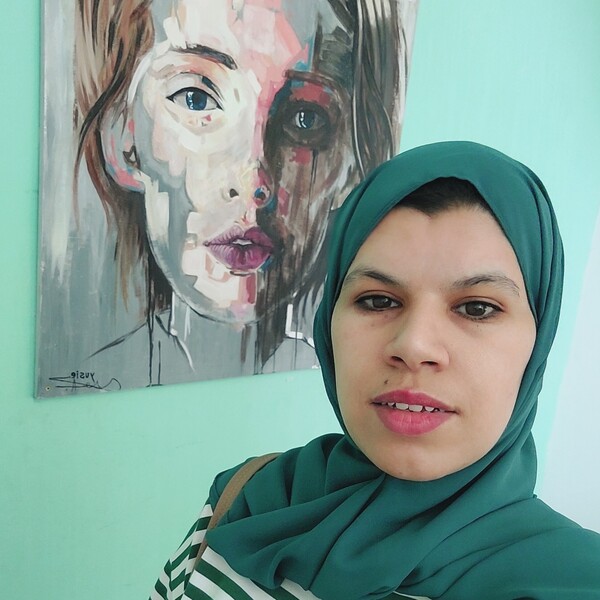 Khadija - Prof de SVT - 
