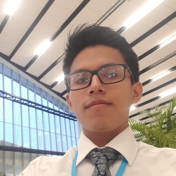 Dan - Profesor de matemática - Iquitos