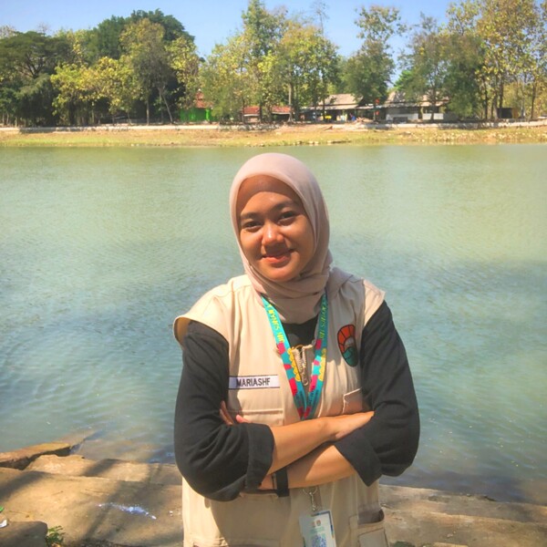 Maria - Guru kimia - Yogyakarta