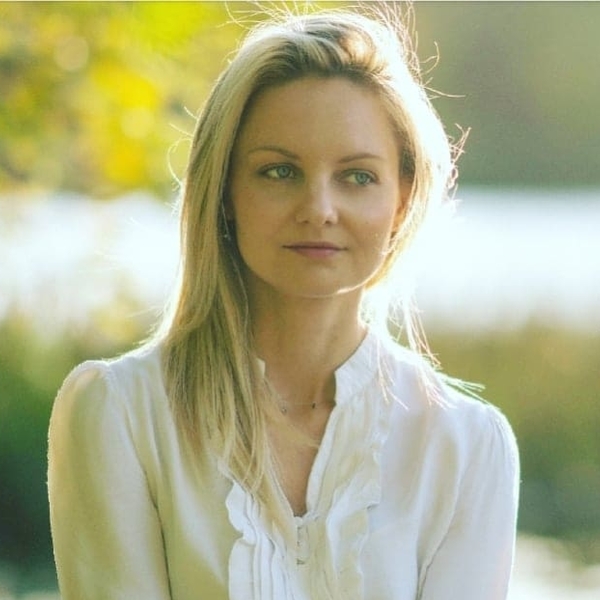 Anastasia - Prof de suédois - Paris