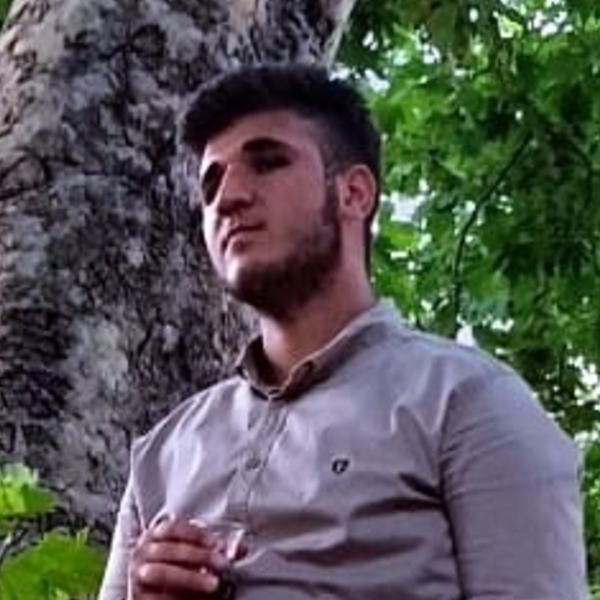 Kadir - Tarih öğretmeni - 
