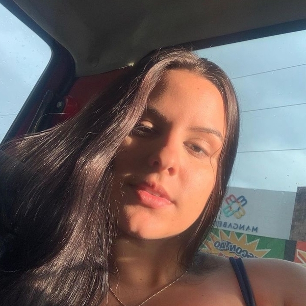 Taina - Prof de matemática - Rio de Janeiro