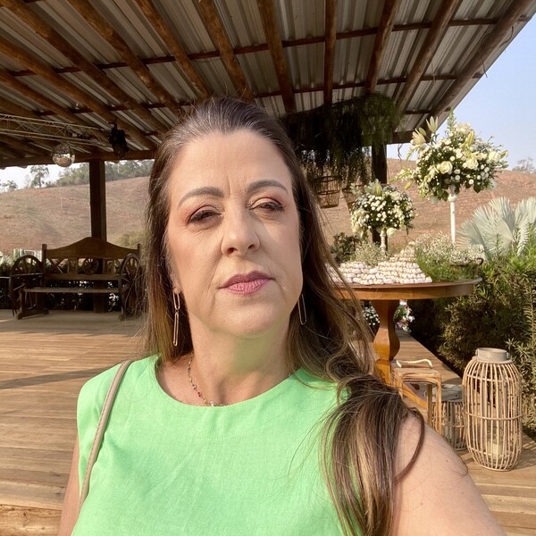 Geni Elisabete de Carvalho - Professor de português para estrangeiros - Bairro São Jorge
