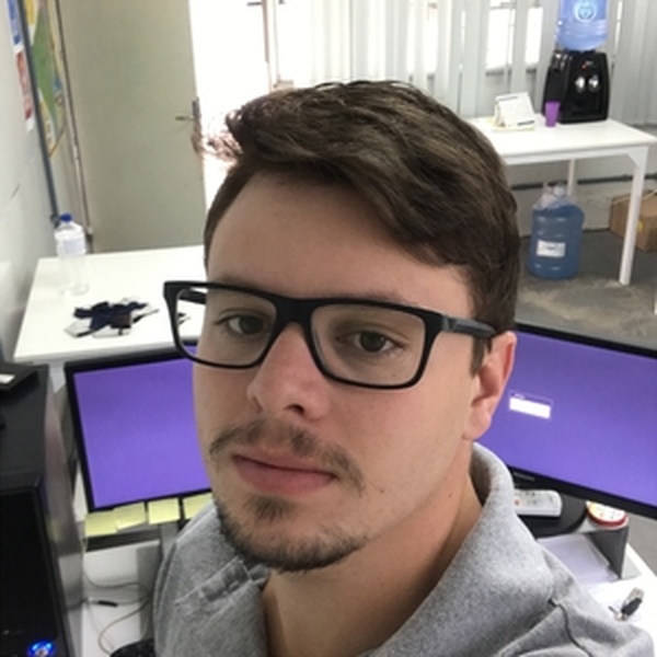Lucas - Professor de matemática - Tubarão (Santa Catarina)