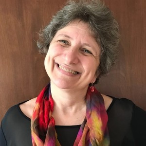 Regina - Prof de compreensão escrita - português - 