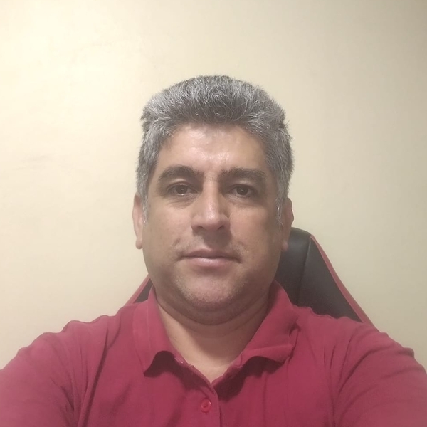 Hugo - prof de Química - Lurigancho-Chosica