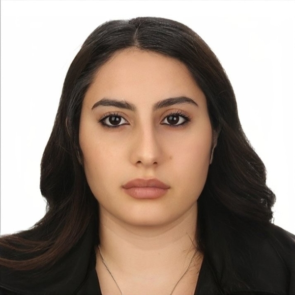 Betül - Tarih öğretmeni - 