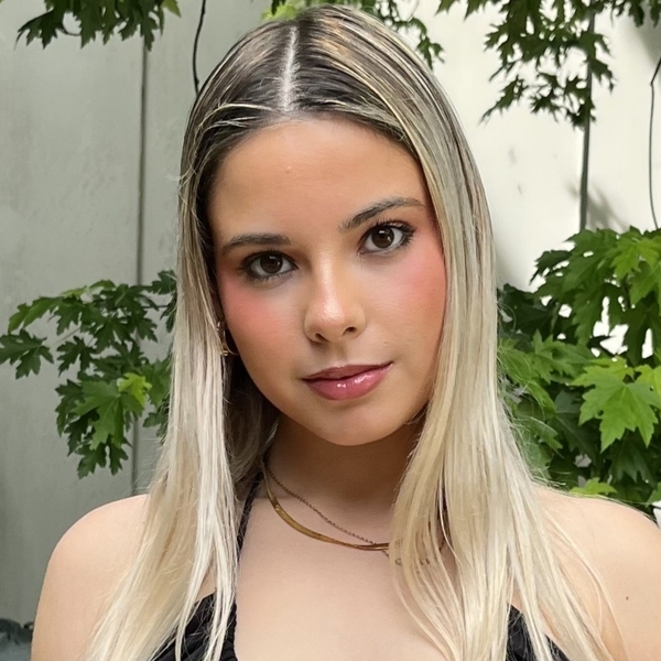 Renata - Prof de explicações - Maia