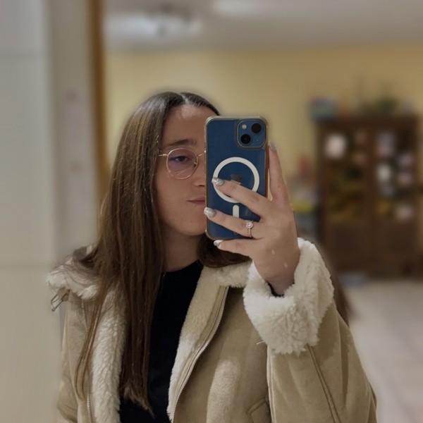 Justine - Prof d'aide aux devoirs - Firminy