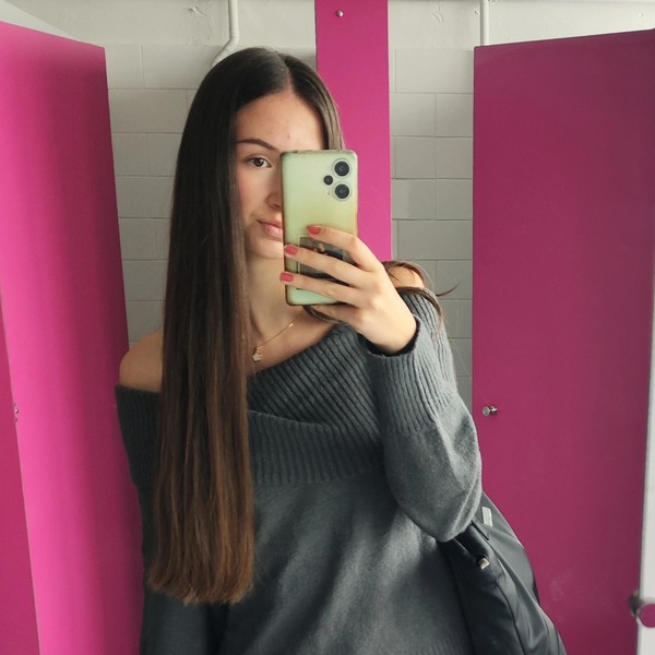 Léa - Prof d'aide aux devoirs - Saint-Jean-d'Illac